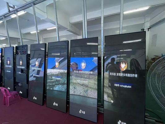 آلومینیوم آهن فولاد LED پوستر صفحه نمایش 960*1920 صفحه نمایش LED P2.5 داخلی 3840hz IP56